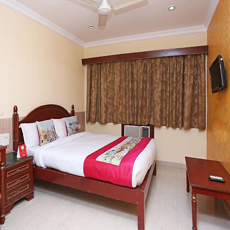 Oyo 7786 Hotel Monsoon Palace Guwahati Exterior foto