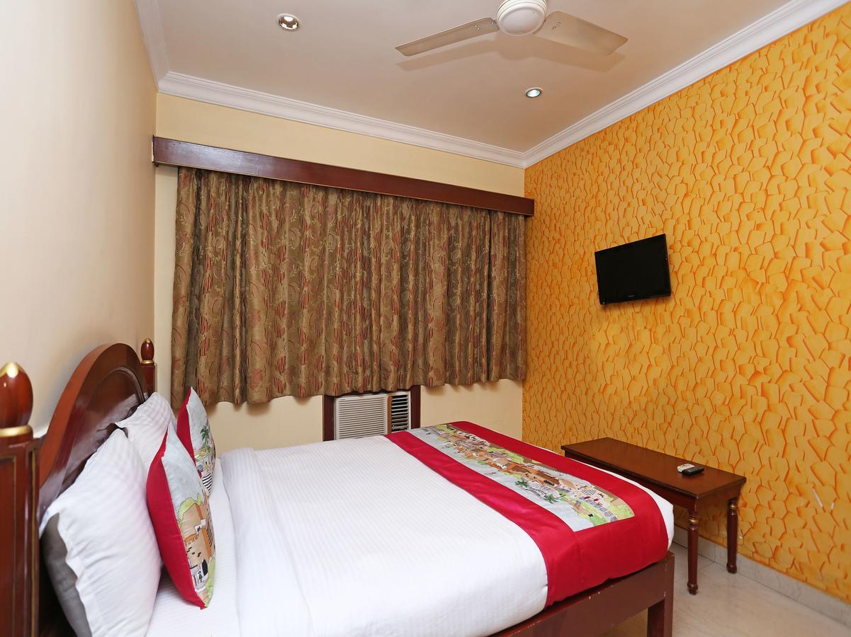 Oyo 7786 Hotel Monsoon Palace Guwahati Exterior foto