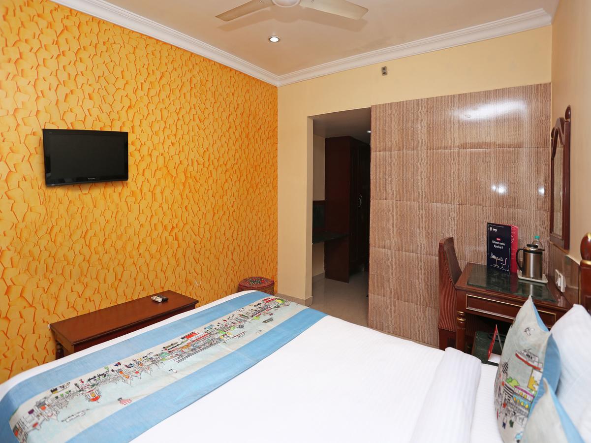 Oyo 7786 Hotel Monsoon Palace Guwahati Exterior foto